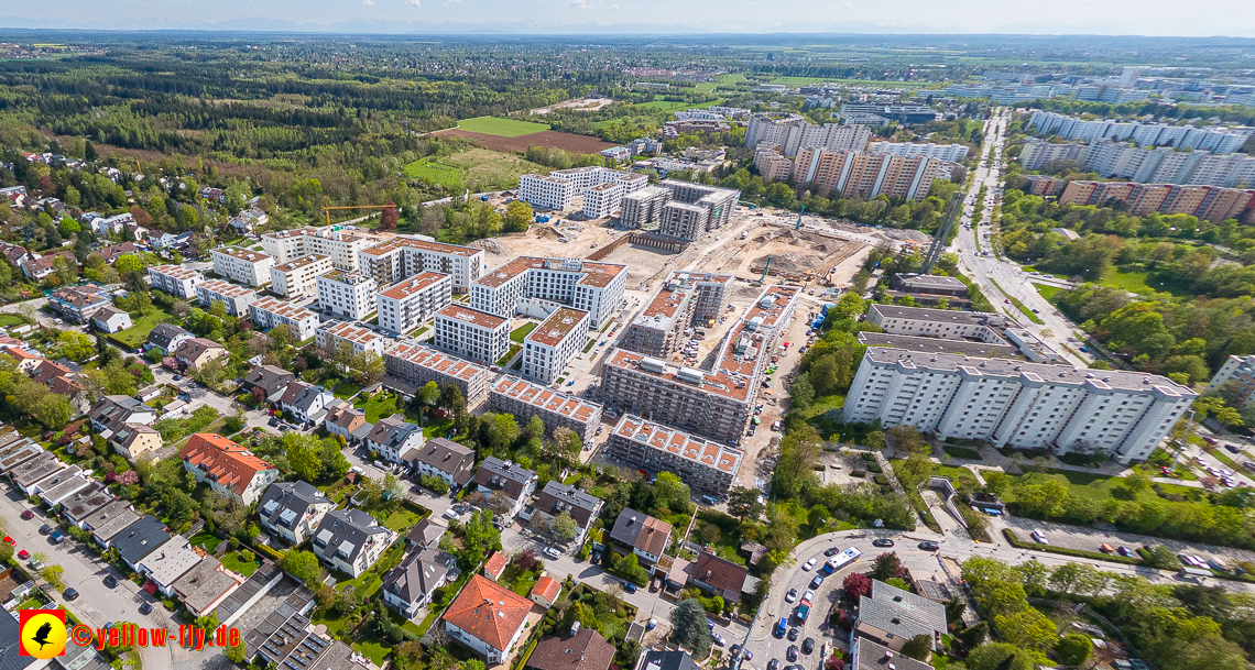 04.05.2023 - Luftbilder vom Alexisqaurtier und Pandion Verde in Neuperlach